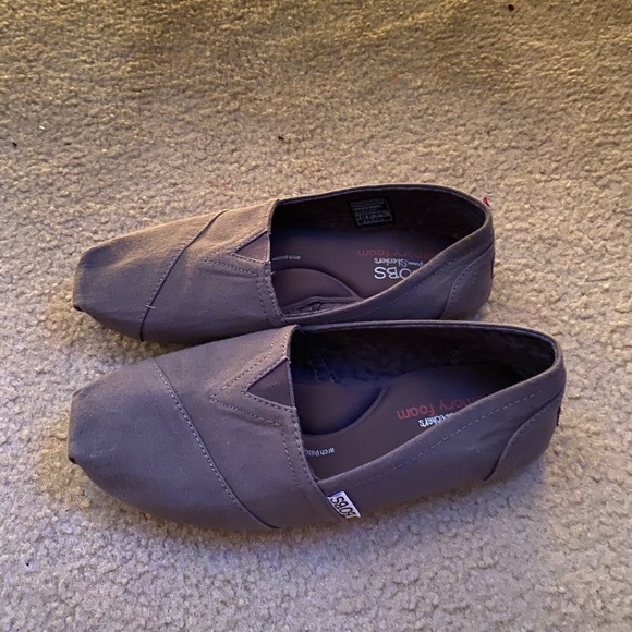 Bobs - Picture 2 of 4